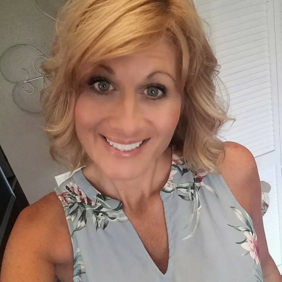 Meet your Posher, Alisha - Picture 1 of 1